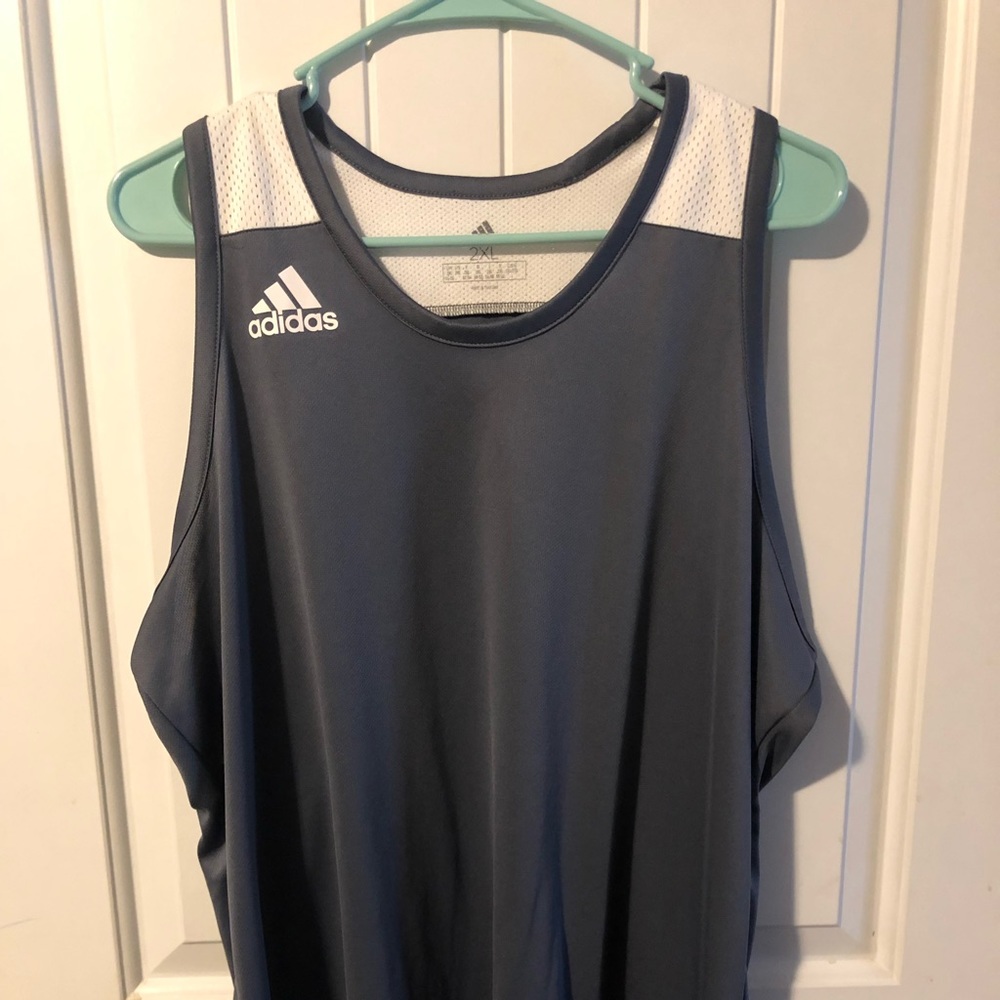 Woman’s Adidas tank top 2xl